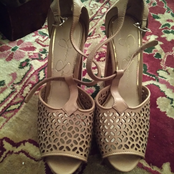 Jessica Simpson Heels - Picture 2 of 3